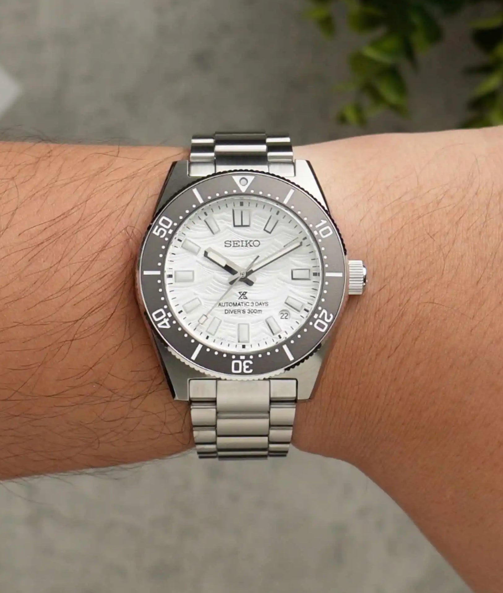 Seiko Prospex 1965 Heritage Diver's 62MAS 60th Anniv LE Silver Men's Stainless Steel Watch SPB511J1