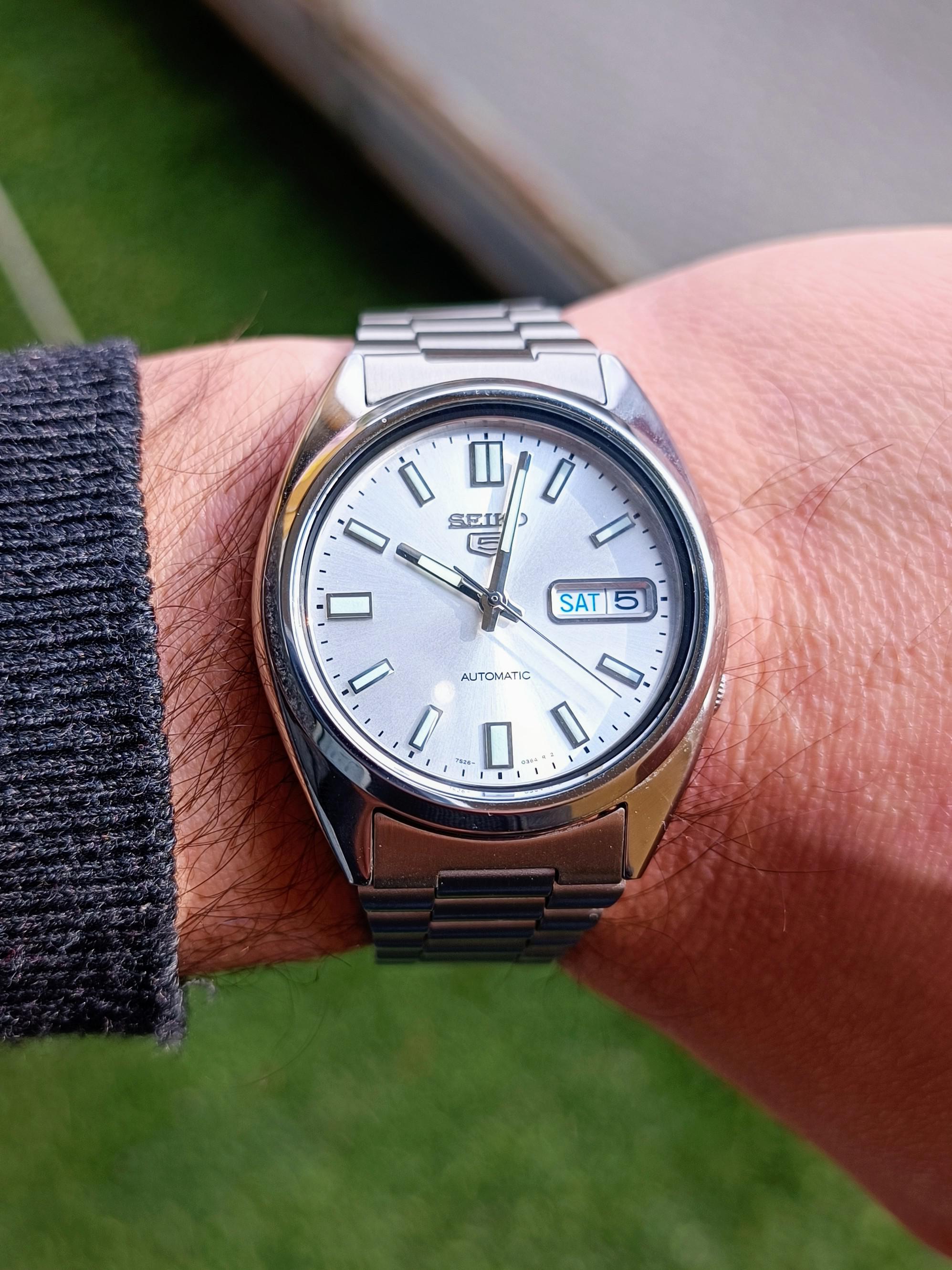 Seiko 5 Classics 100M SNXS Silver Automatic Stainless Steel Watch SNXS73K1