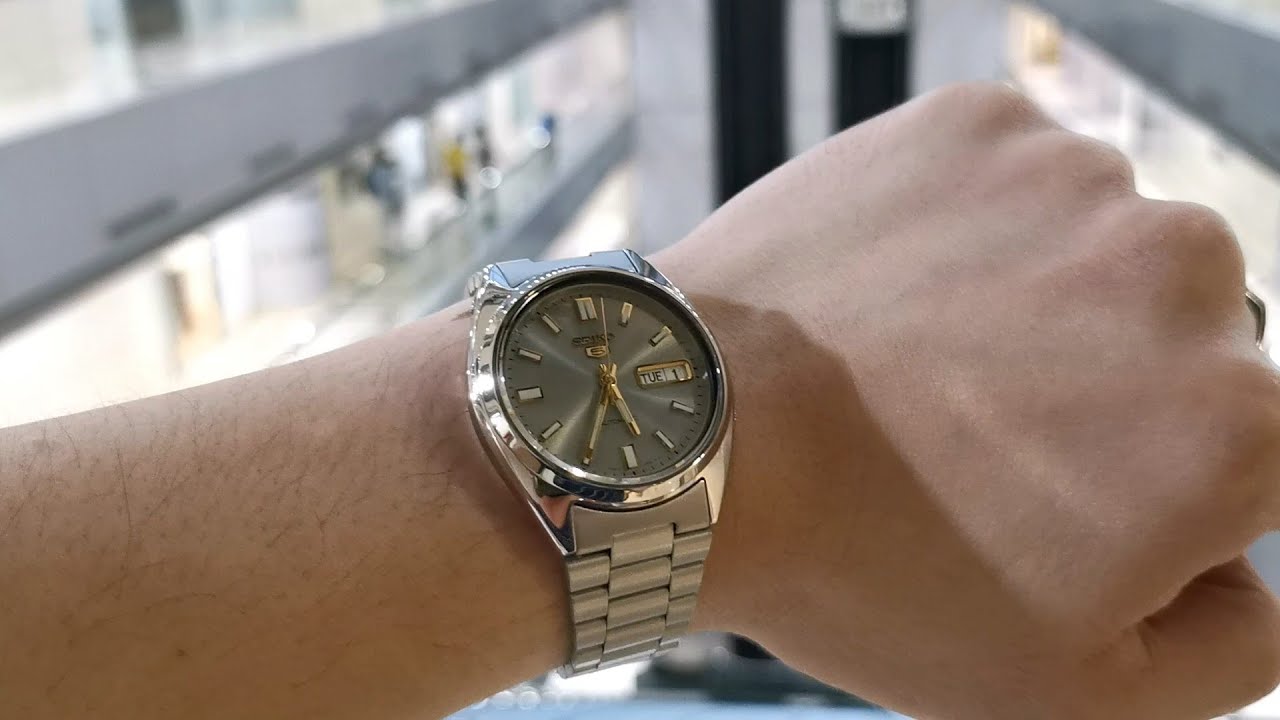 Seiko 5 Classics 100M SNXS Grey Automatic Stainless Steel Watch SNXS75K1