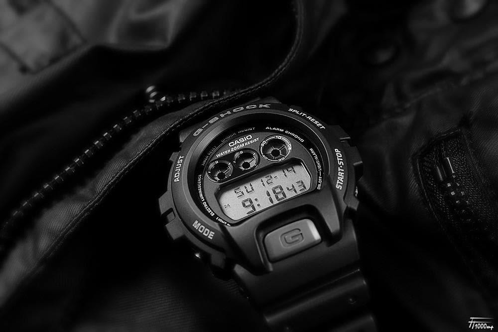 Casio G-Shock Standard Digital Basic Color Black Watch Captain Phillips MI:2 DW6900-1VDR - Prestige