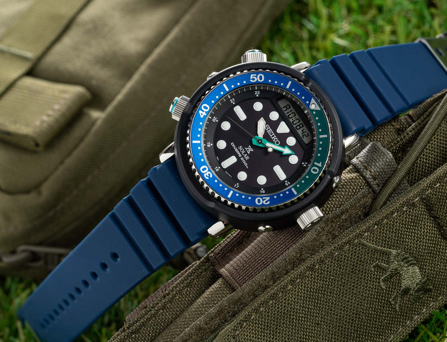 Seiko Urban Safari Series Arnie Solar Tuna Tropical Lagoon Diver's Men's Watch SNJ039P1