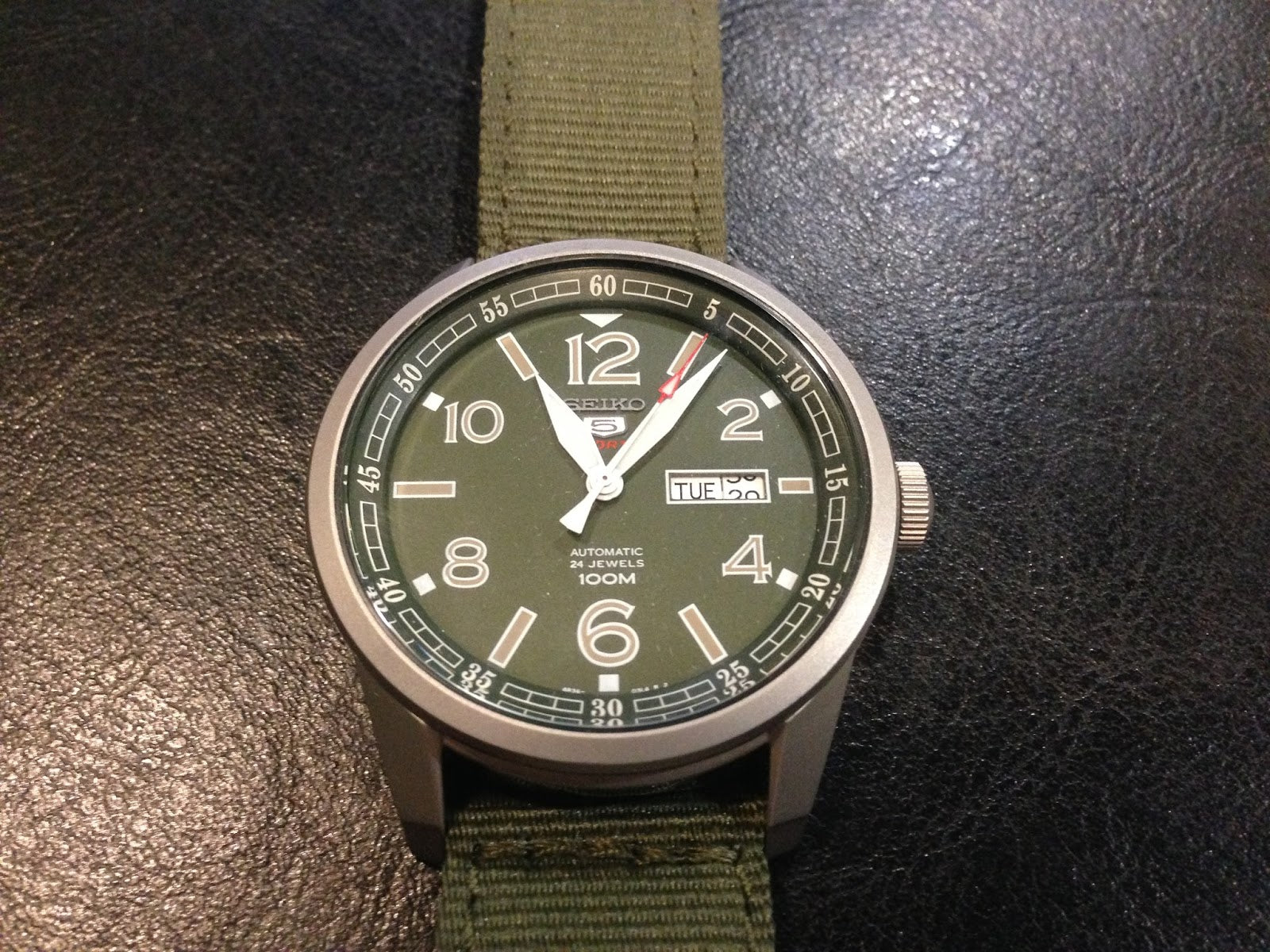 Seiko 5 Sports Military 100M Automatic Men's Watch Green Nylon Strap SRP621K1